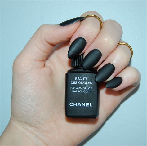 chanel matte top coat|Chanel nagellack base coat.